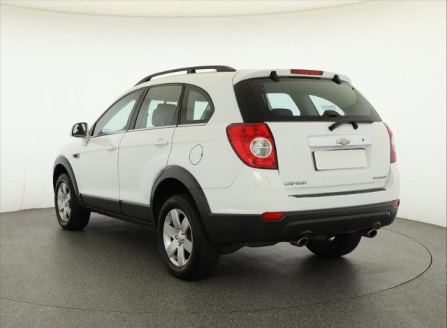 Chevrolet Captiva  2.4 i 