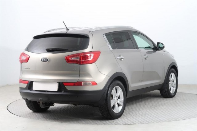 Kia Sportage  2.0 CRDi 