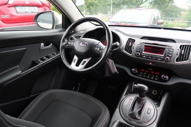 Kia Sportage  2.0 CRDi 