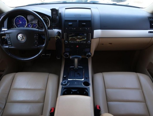 Volkswagen Touareg  3.0 TDI 