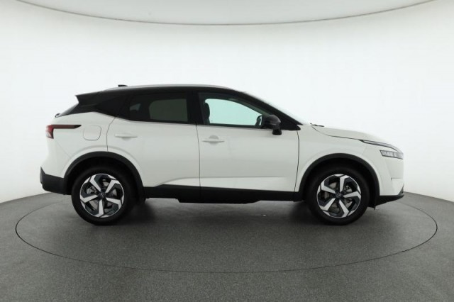 Nissan Qashqai  1.3 DIG-T MHEV N-Connecta