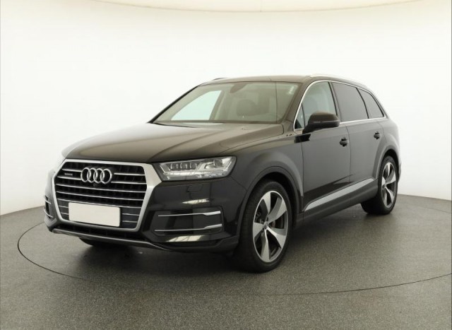 Audi Q7  3.0 TDI 