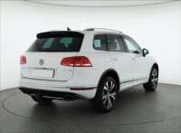 Volkswagen Touareg  3.0 TDI 