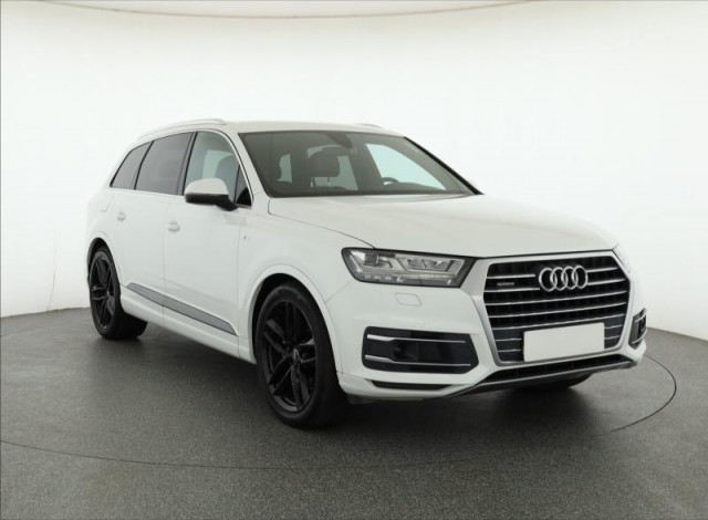 Audi Q7  3.0 TDI 