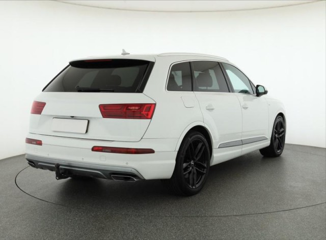 Audi Q7  3.0 TDI 