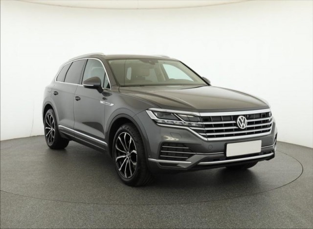 Volkswagen Touareg  3.0 TDI 