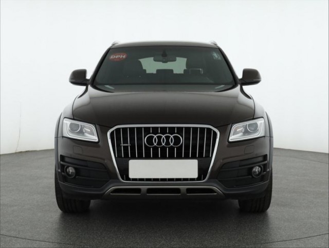 Audi Q5  2.0 TDI S-Line