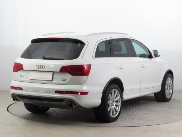 Audi Q7  3.0 TDI S-Line