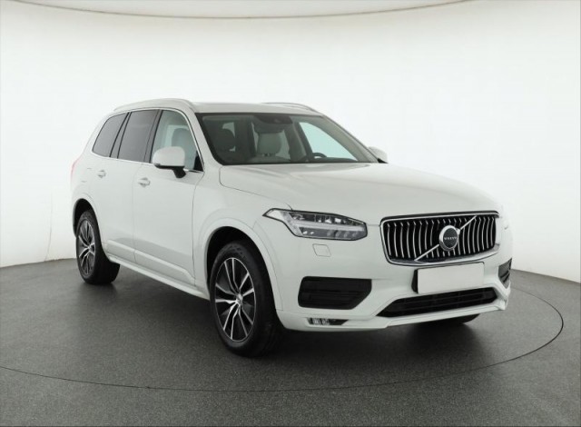 Volvo XC90  B5 AWD Momentum