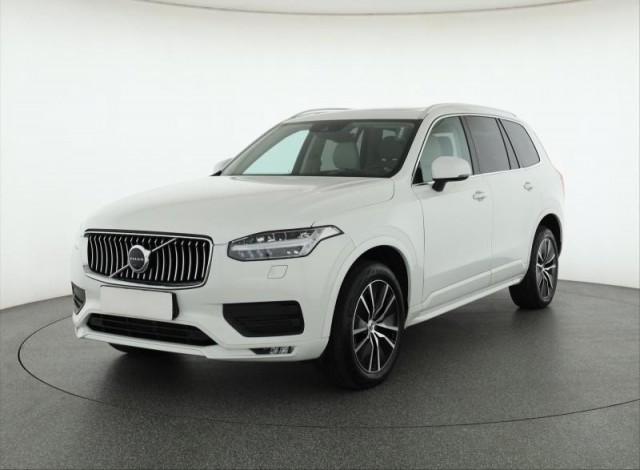 Volvo XC90  B5 AWD Momentum