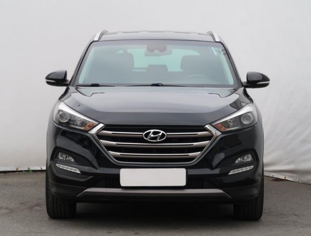 Hyundai Tucson  1.7 CRDi Trikolor