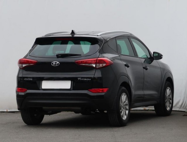 Hyundai Tucson  1.7 CRDi Trikolor