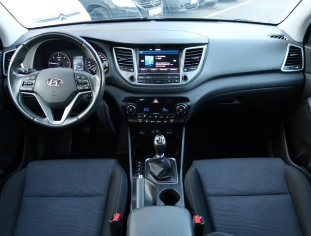 Hyundai Tucson  1.7 CRDi Trikolor