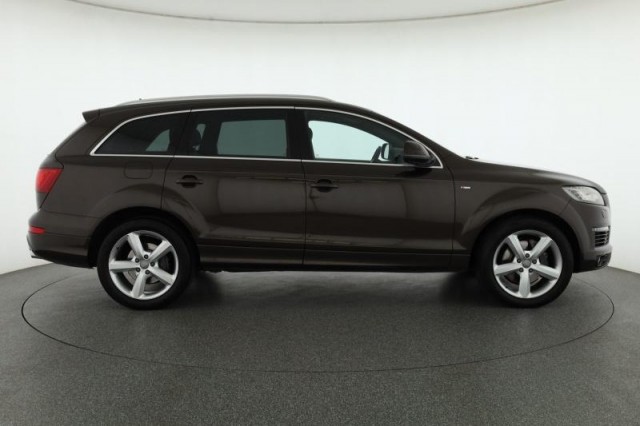 Audi Q7  3.0 TDI S-Line