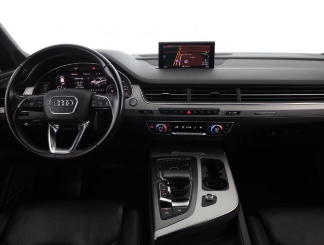 Audi Q7  3.0 TDI S-Line