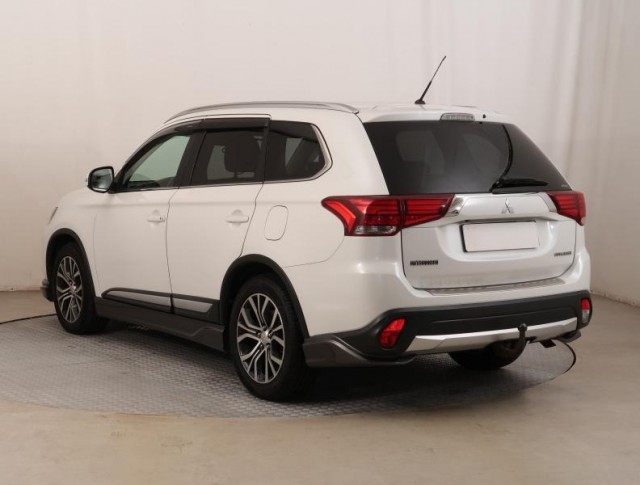 Mitsubishi Outlander  2.2 DI-D 