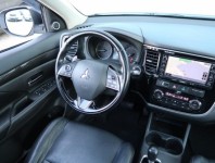 Mitsubishi Outlander  2.2 DI-D 