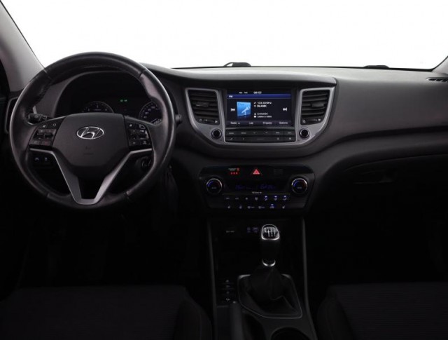 Hyundai Tucson  1.7 CRDi Trikolor