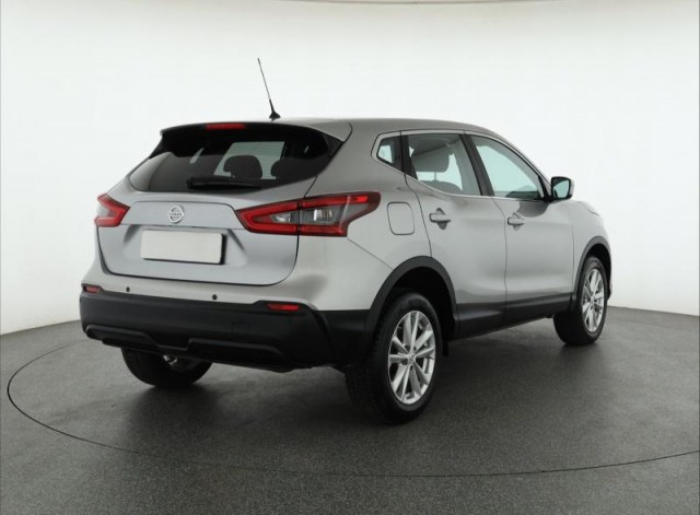 Nissan Qashqai  1.2 DIG-T 