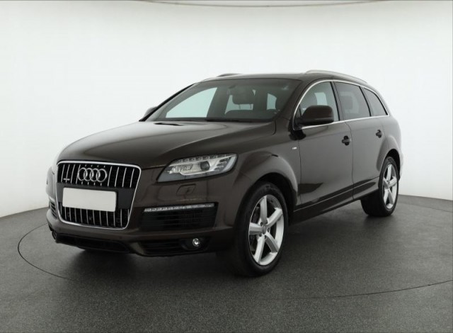 Audi Q7  3.0 TDI S-Line