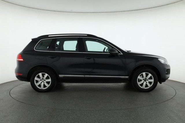 Volkswagen Touareg  3.0 TDI 