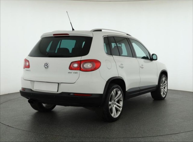 Volkswagen Tiguan  2.0 TDI 