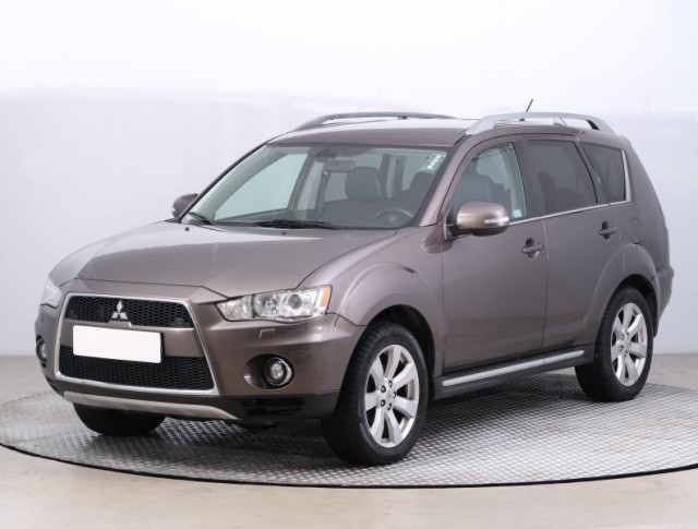 Mitsubishi Outlander  2.2 DI-D 