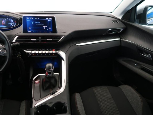 Peugeot 3008  1.2 PureTech 