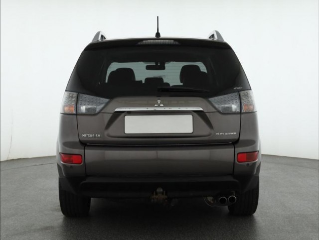 Mitsubishi Outlander  2.2 DI-D 