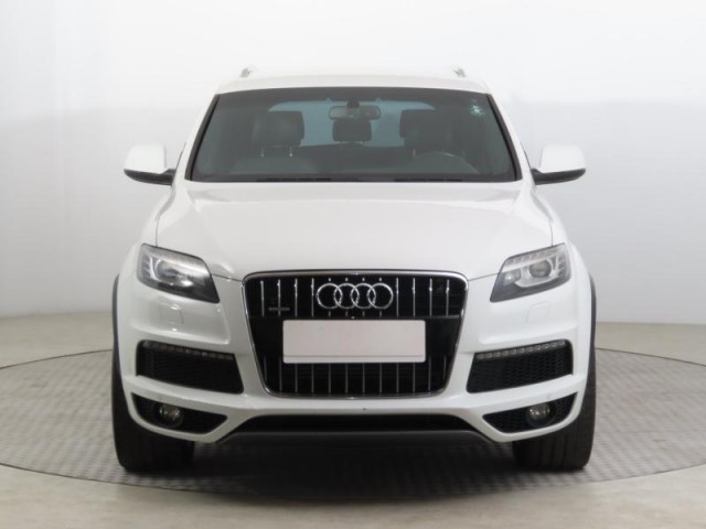 Audi Q7  3.0 TDI S-Line