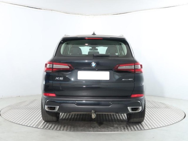 BMW X5  xDrive40i 