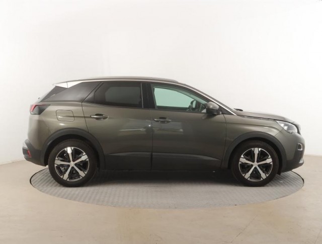 Peugeot 3008  1.2 PureTech 