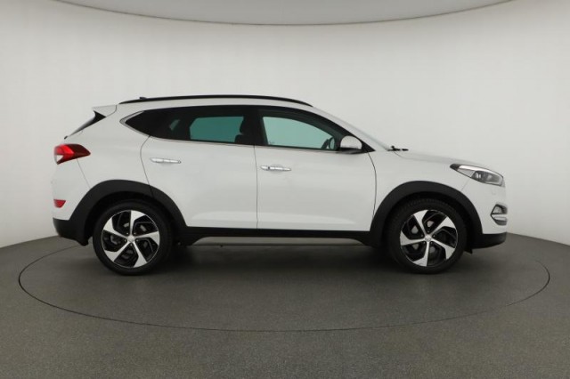 Hyundai Tucson  2.0 CRDi Family