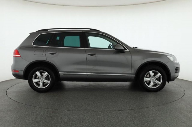 Volkswagen Touareg  3.0 TDI 