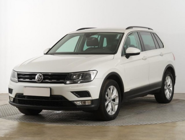 Volkswagen Tiguan  2.0 TSI 