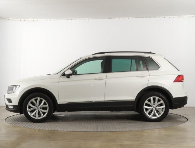 Volkswagen Tiguan  2.0 TSI 