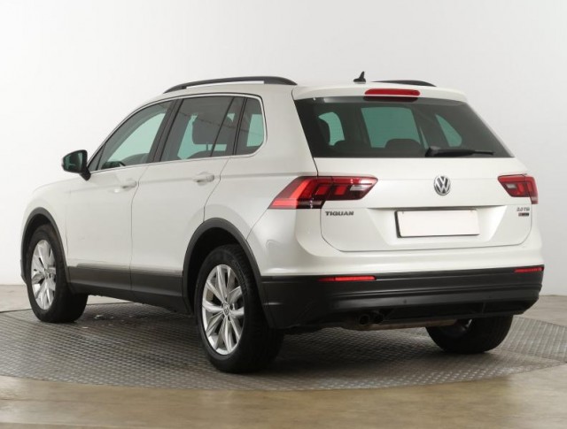 Volkswagen Tiguan  2.0 TSI 