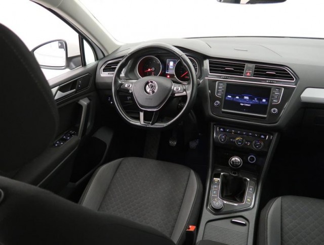 Volkswagen Tiguan  2.0 TSI 