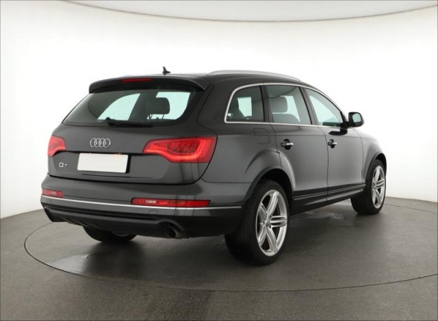 Audi Q7  3.0 TDI S-Line