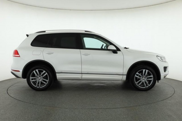 Volkswagen Touareg  3.0 TDI R-Line