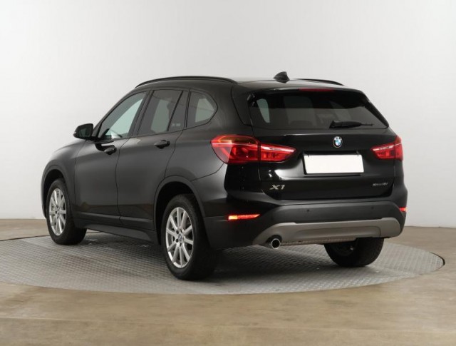 BMW X1  sDrive18i 