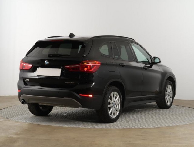 BMW X1  sDrive18i 