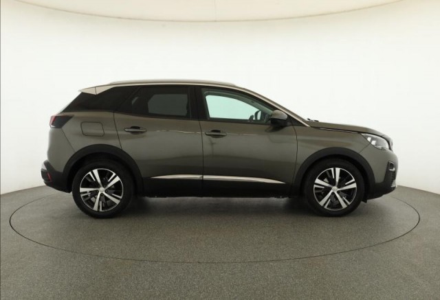 Peugeot 3008  1.6 BlueHDi Allure