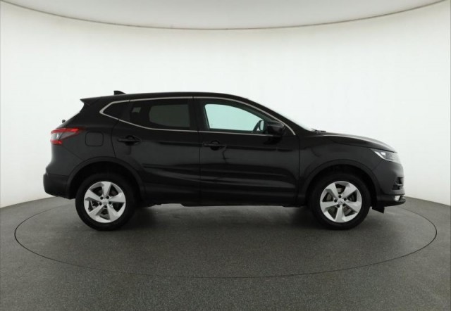 Nissan Qashqai  1.3 DIG-T 