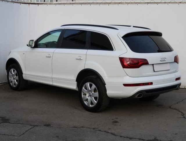 Audi Q7  3.0 TDI S-Line