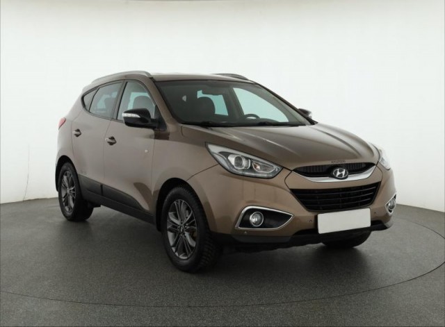 Hyundai ix35  2.0 CRDi Trikolor