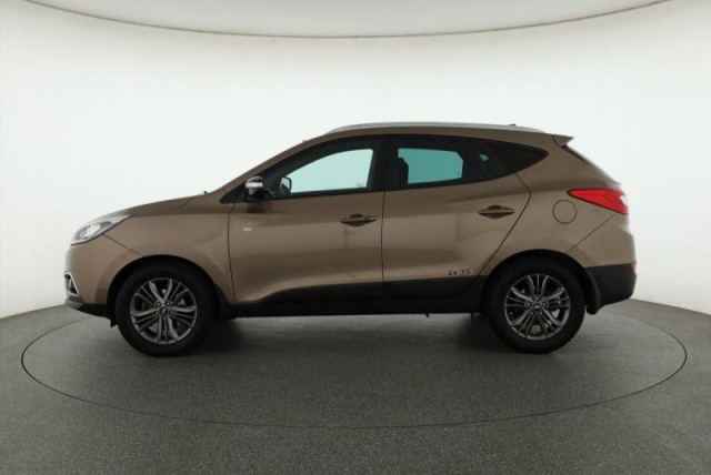 Hyundai ix35  2.0 CRDi Trikolor