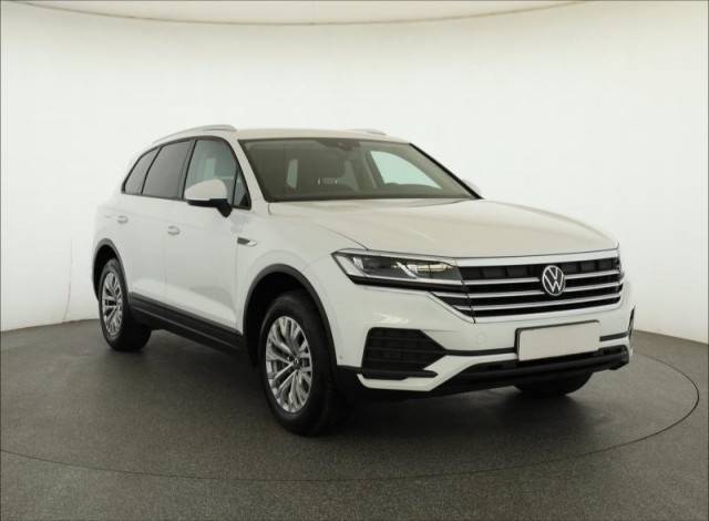 Volkswagen Touareg  3.0 TDI 