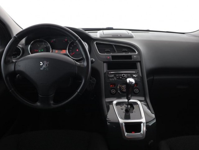 Peugeot 5008  2.0 HDI 