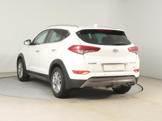 Hyundai Tucson  2.0 CRDi 